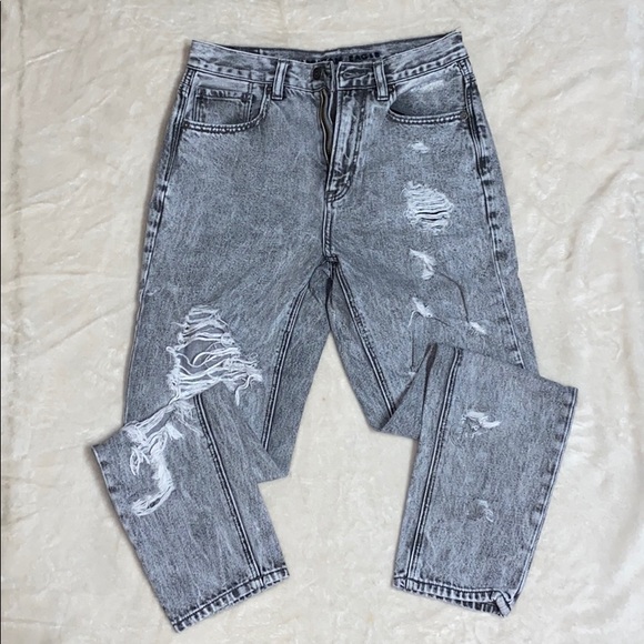 American Eagle Outfitters Denim - American Eagle mom jeans